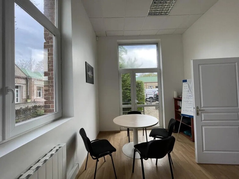 Bureau dans Louviers à louer - Photo intérieure – Image 3 sur 7
