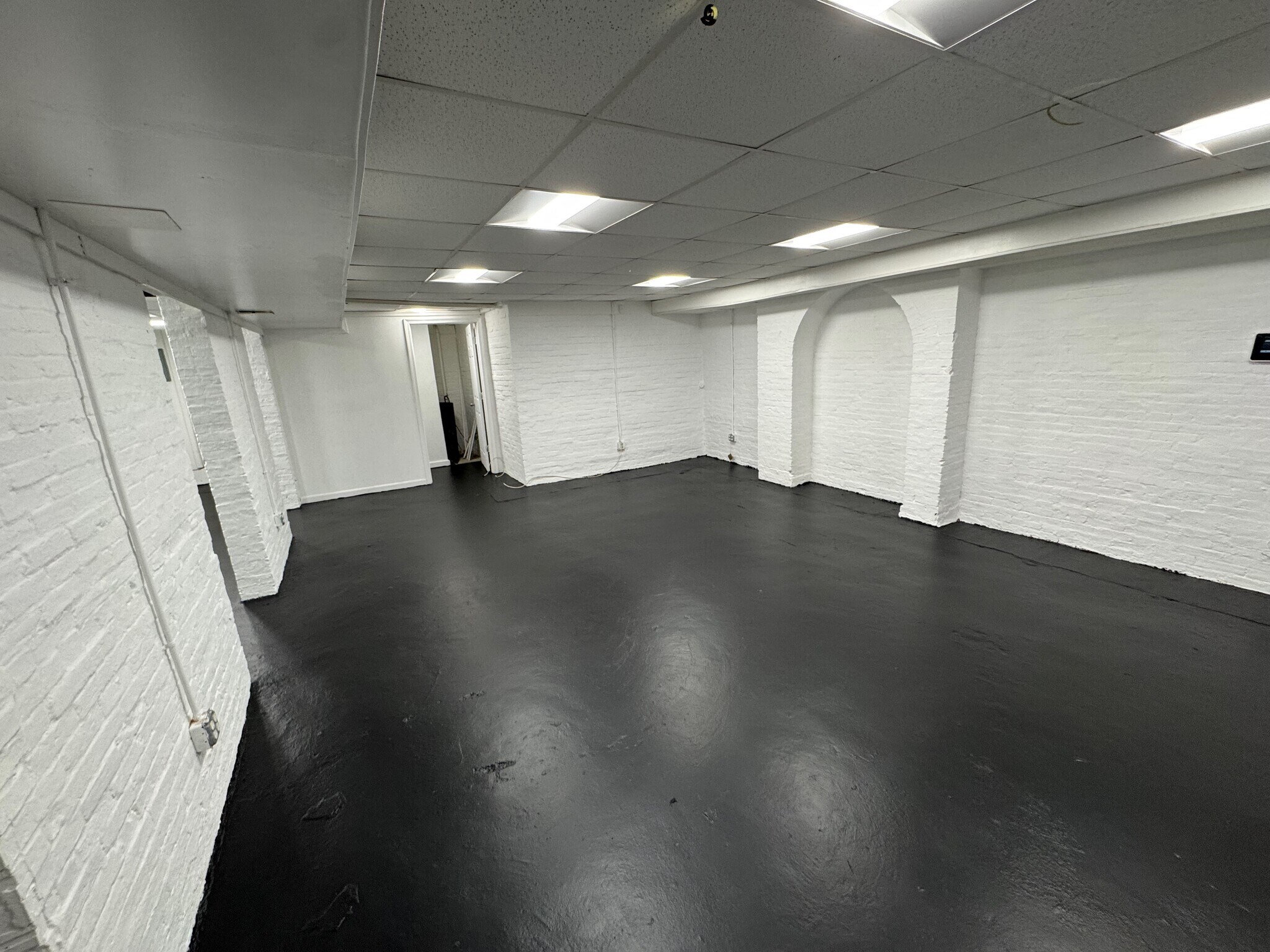 1013 N Charles St, Baltimore, MD à louer Photo principale– Image 1 sur 7