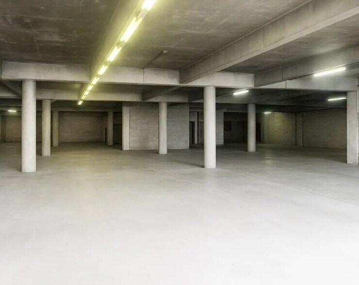 Local d’activités dans Choisy-le-Roi à louer - Photo de l’immeuble – Image 1 sur 6