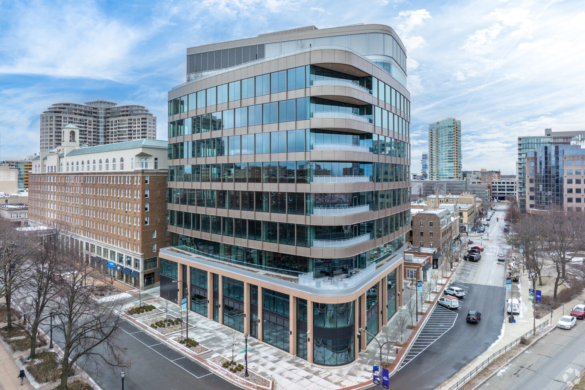 710 Clark St, Evanston, IL à louer Photo principale– Image 1 sur 19