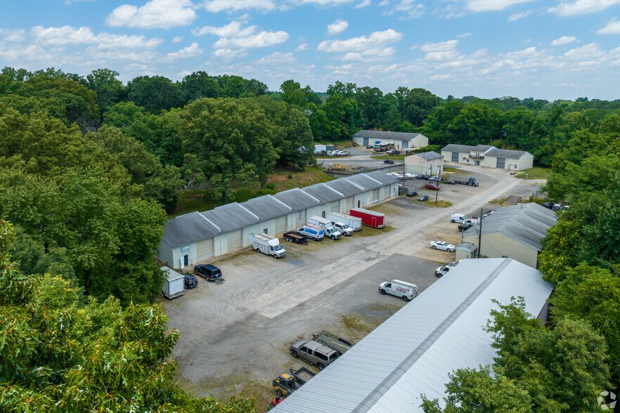 14401 Pine Ln, Woodbridge, VA à louer - Photo de l’immeuble – Image 2 sur 5