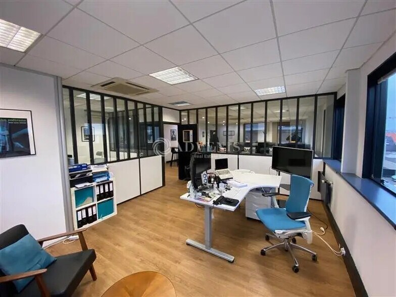 Bureau dans Bry-sur-Marne à louer - Photo de l’immeuble – Image 2 sur 5
