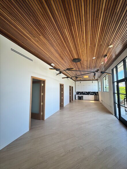 1154 S Robertson Blvd, Los Angeles, CA à louer - Photo de l’immeuble – Image 1 sur 15