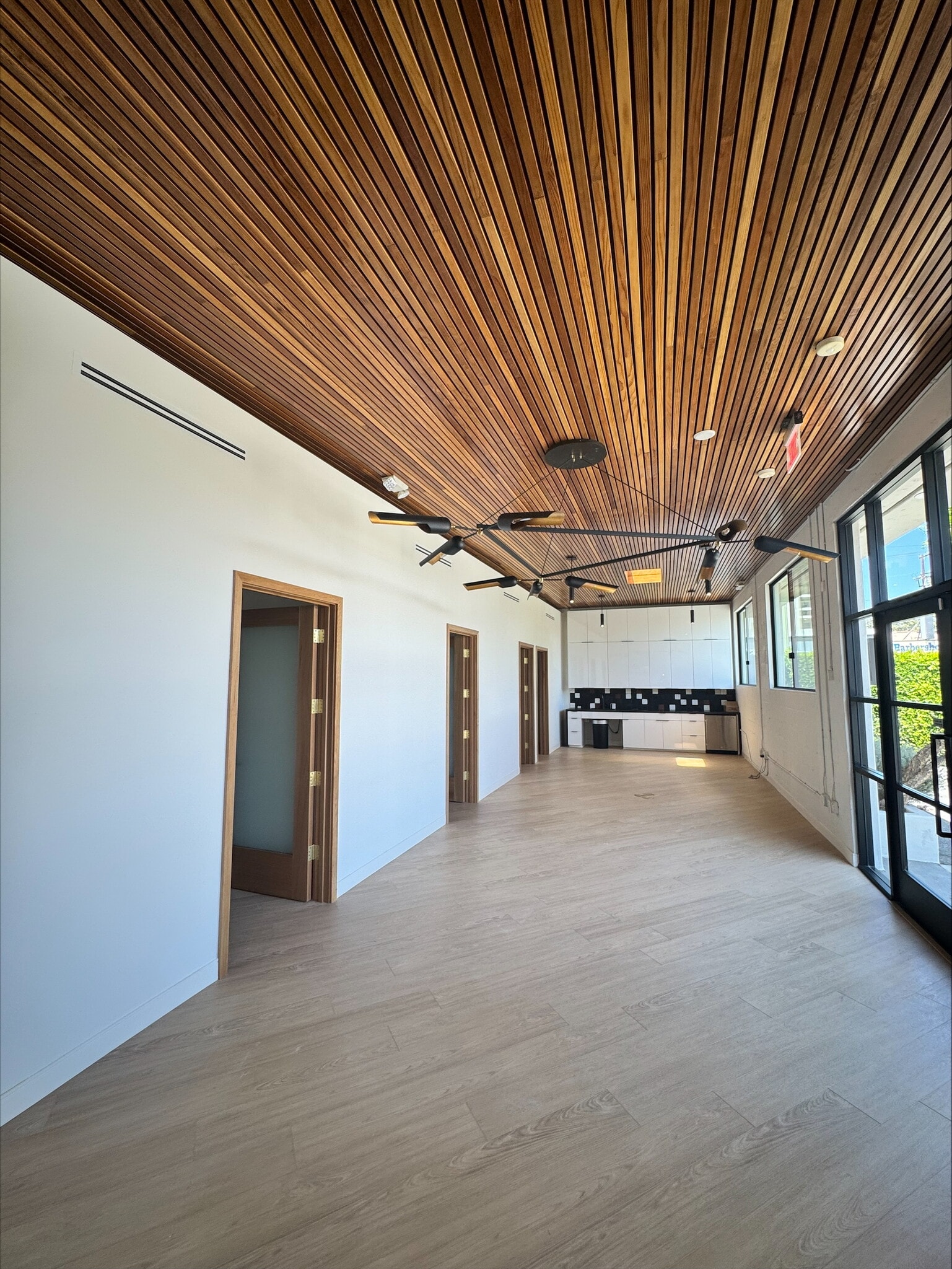 1154 S Robertson Blvd, Los Angeles, CA à louer Photo principale– Image 1 sur 16