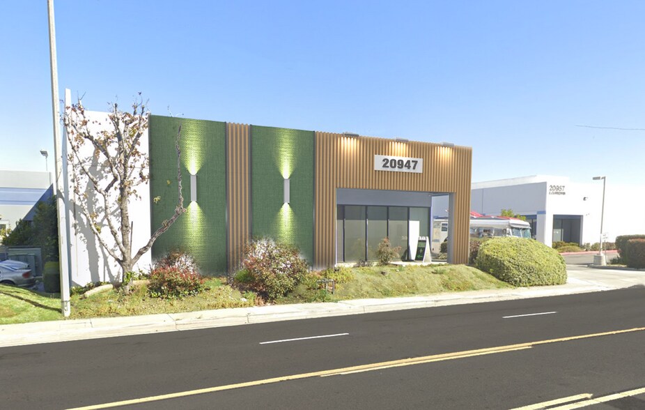 20947 Currier Rd, Walnut, CA à louer - Photo de l’immeuble – Image 3 sur 8