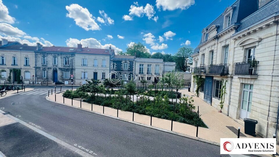 Bureau dans Bordeaux à louer - Photo de l’immeuble – Image 2 sur 7