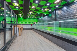 Plus de détails pour 323 W 42nd St, New York, NY - Local commercial à louer