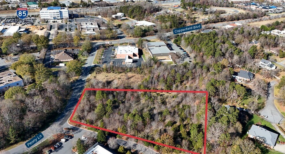 550 Penny NE Ln, Concord, NC à vendre - Photo principale – Image 1 sur 13