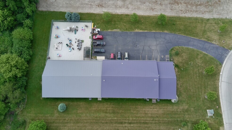 4030 Commercial Dr, Janesville, WI à vendre - Photo de l’immeuble – Image 2 sur 10