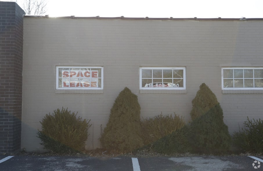 11411 E 23rd St S, Independence, MO à vendre - Photo de l’immeuble – Image 2 sur 17