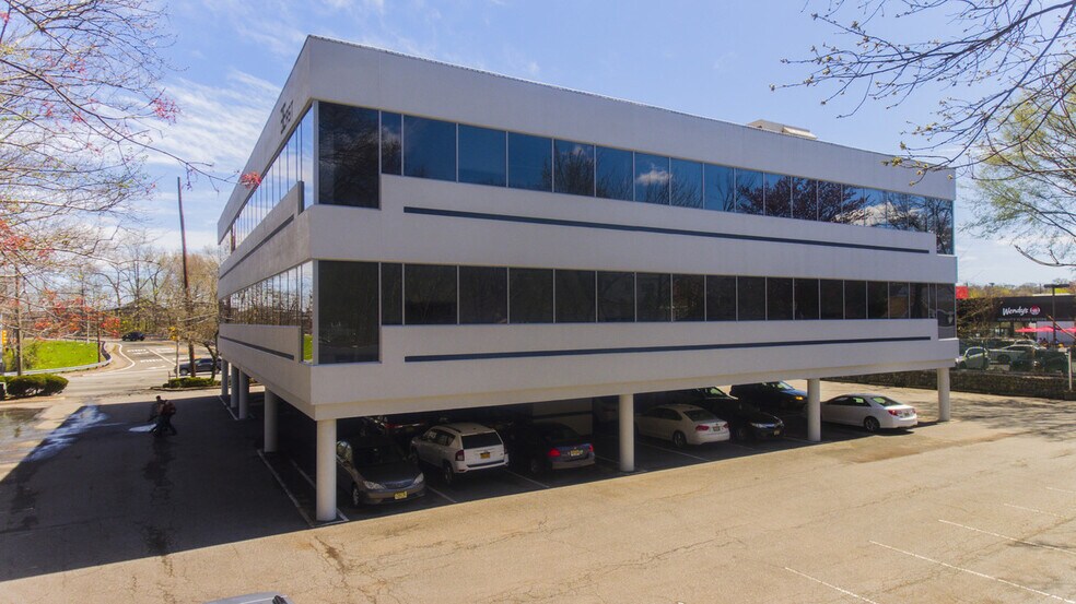 95 Main Ave, Clifton, NJ à louer - Photo de l’immeuble – Image 2 sur 5
