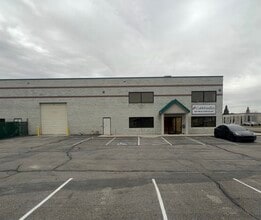 585-597 W 9400 S, Sandy, UT à louer Photo de l’immeuble– Image 2 sur 14