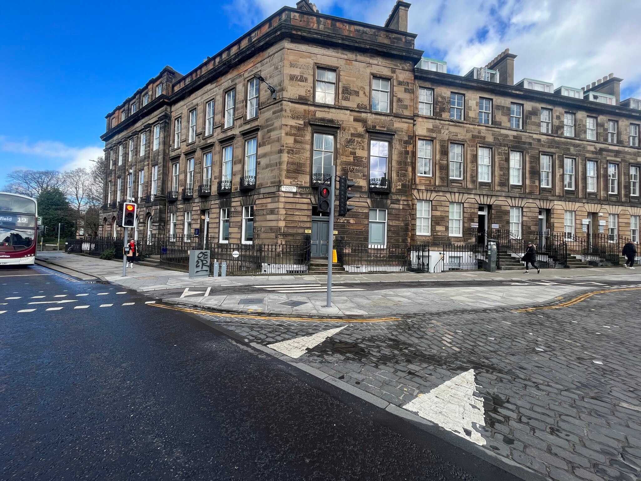 2-3 Randolph Pl, Edinburgh à louer Photo de l’immeuble– Image 1 sur 4