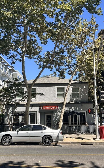 1831 Capitol Ave, Sacramento, CA à louer - Photo de l’immeuble – Image 3 sur 5