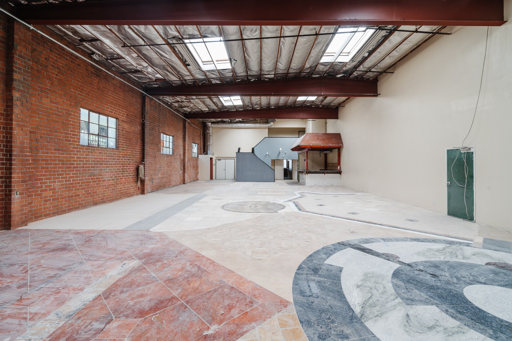 8647 San Fernando Rd, Sun Valley, CA à louer Photo principale– Image 1 sur 31