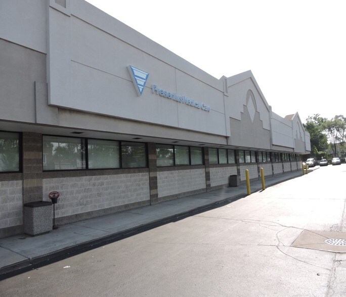 18400-18490 Livernois Ave, Detroit, MI à vendre - Photo de l’immeuble – Image 3 sur 8