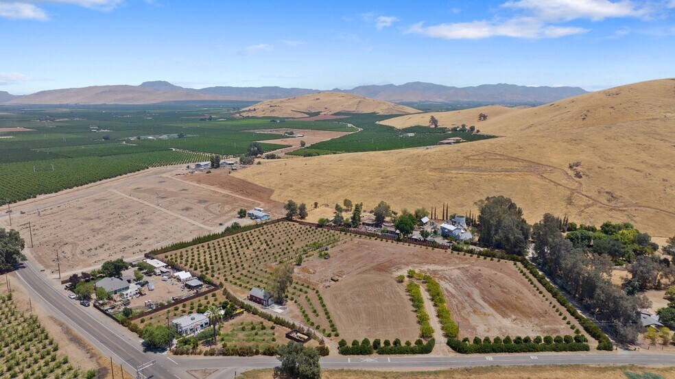 31946 Road 168, Visalia, CA à vendre - Photo de l’immeuble – Image 2 sur 6
