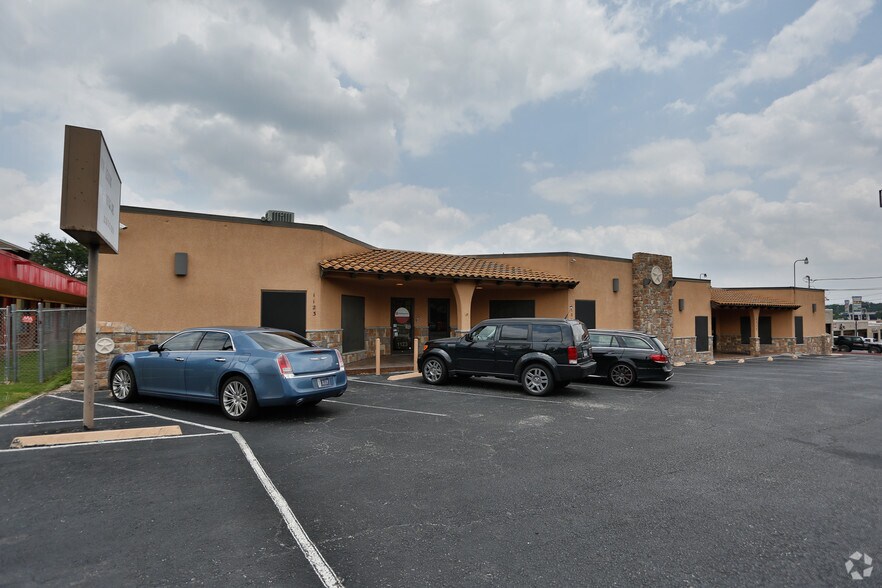 1117-1123 Patricia Dr, San Antonio, TX à vendre - Photo de l’immeuble – Image 2 sur 7
