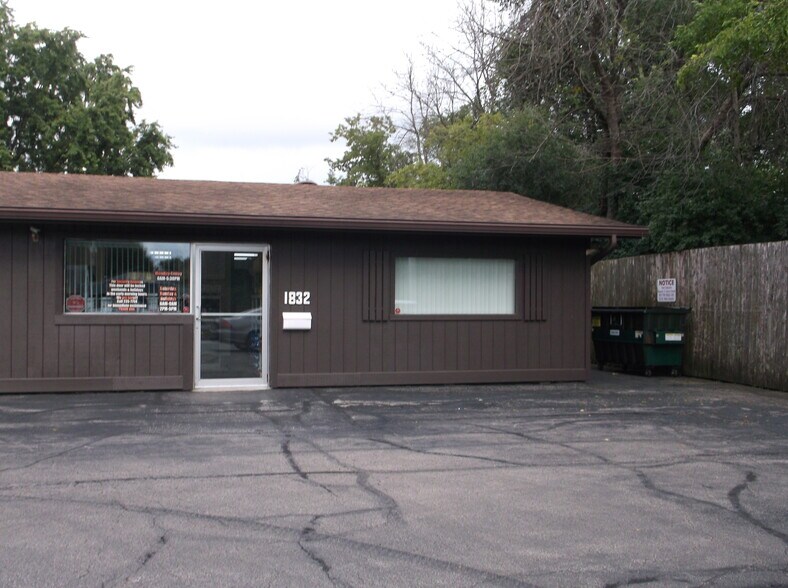 1832 Minerva St, Oshkosh, WI à vendre - Photo de l’immeuble – Image 2 sur 14