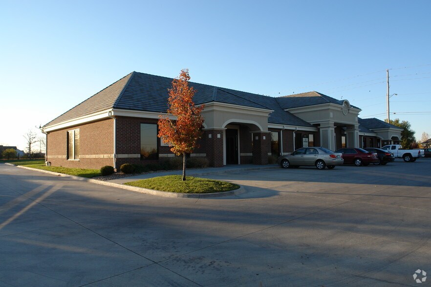 10333 E 21ST St N, Wichita, KS à louer - Photo de l’immeuble – Image 2 sur 10
