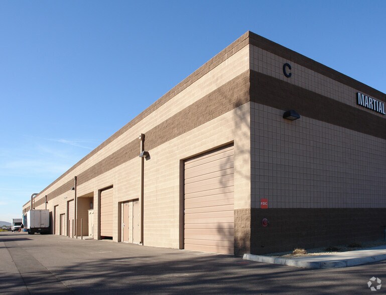 1515 W Deer Valley Rd, Phoenix, AZ à louer - Photo de l’immeuble – Image 3 sur 8
