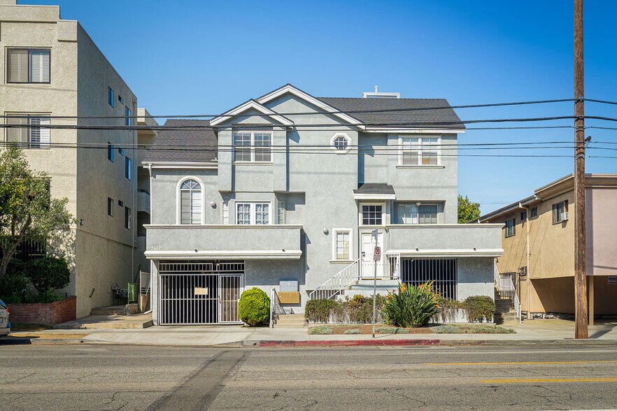 3552 S Centinela Ave, Los Angeles, CA à vendre - Photo de l’immeuble – Image 1 sur 12