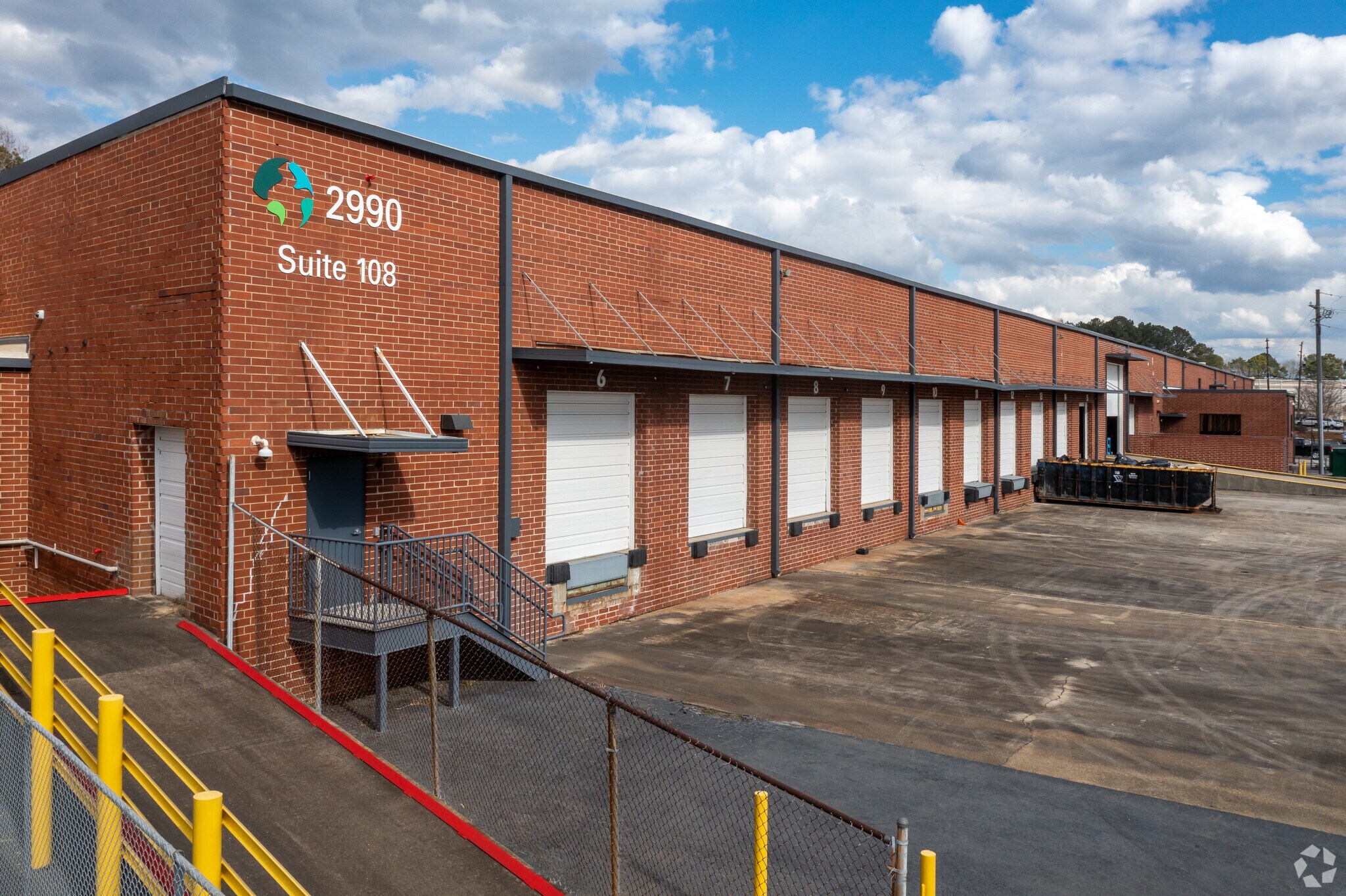 2990 Olympic Industrial Dr SE, Smyrna, GA à louer Photo principale– Image 1 sur 8