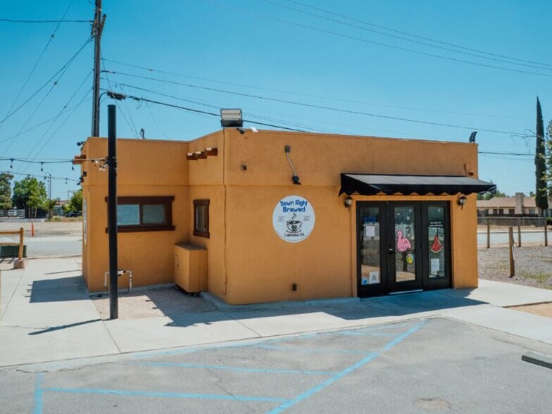 950 Calimesa Blvd, Calimesa, CA à vendre - Photo de l’immeuble – Image 2 sur 21