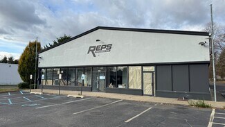 Plus de détails pour 2343 Middle Country Rd, Centereach, NY - Local commercial à vendre