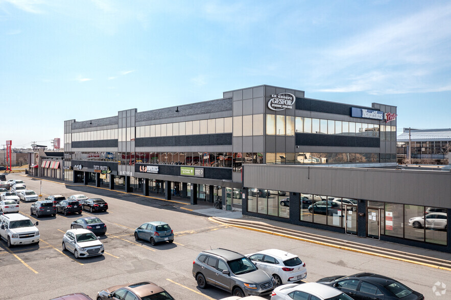 6775-6781 Rue Jean-Talon E, Montréal, QC à louer - Photo de l’immeuble – Image 2 sur 8