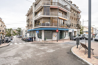 Avenida De Juan Pablo II, 12, Pozuelo de Alarcón, Madrid à louer Photo de l’immeuble– Image 2 sur 16