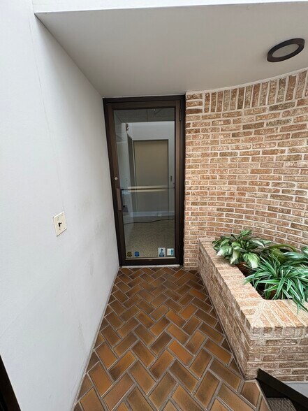 203 Paterson Ave, Wallington, NJ à louer - Photo intérieure – Image 3 sur 13
