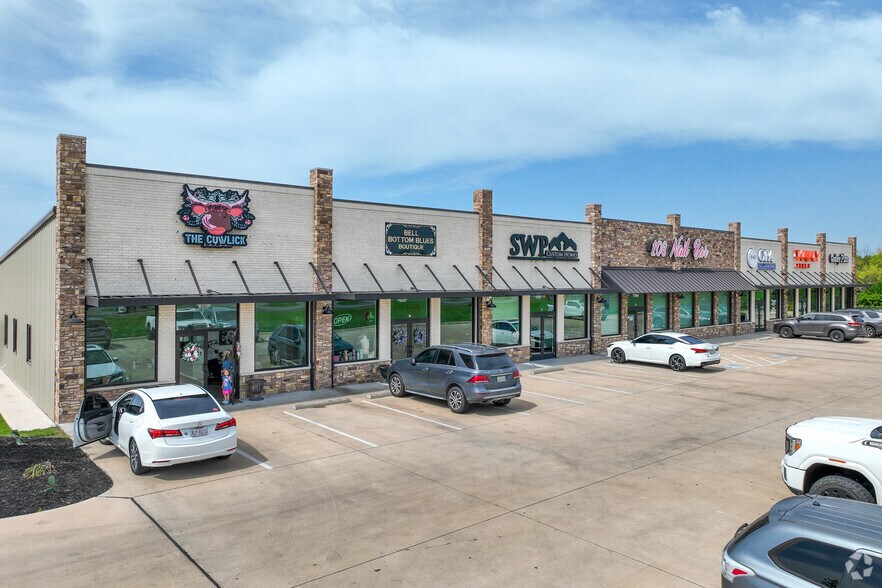 SEC US 171 & Sloan Cir, Godley, TX à louer - Photo de l’immeuble – Image 2 sur 4