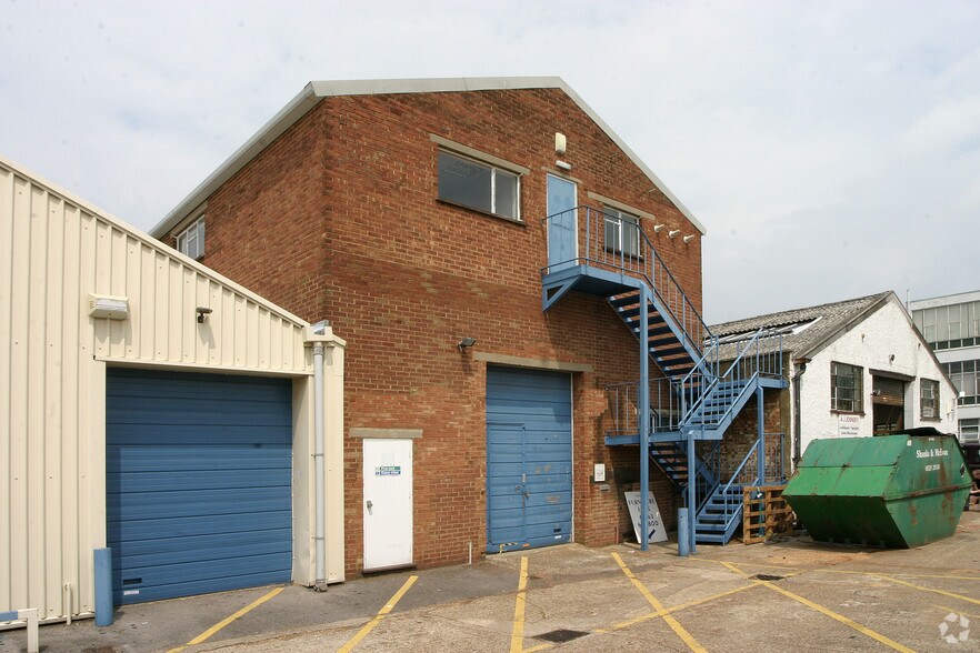 8 Lacre Way, Letchworth Garden City à louer - Photo de l’immeuble – Image 3 sur 4
