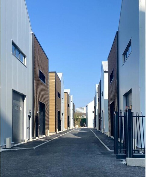 Industriel/Logistique dans Bagnolet à louer - Photo de l’immeuble – Image 3 sur 6