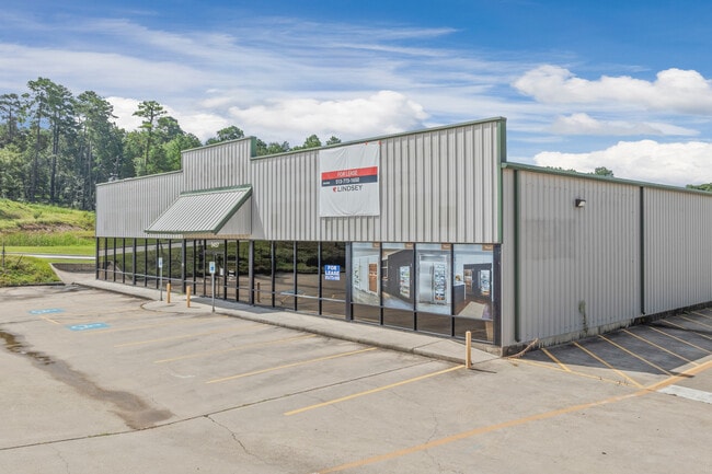 Plus de détails pour 5457 W Davis St, Conroe, TX - Local commercial à louer