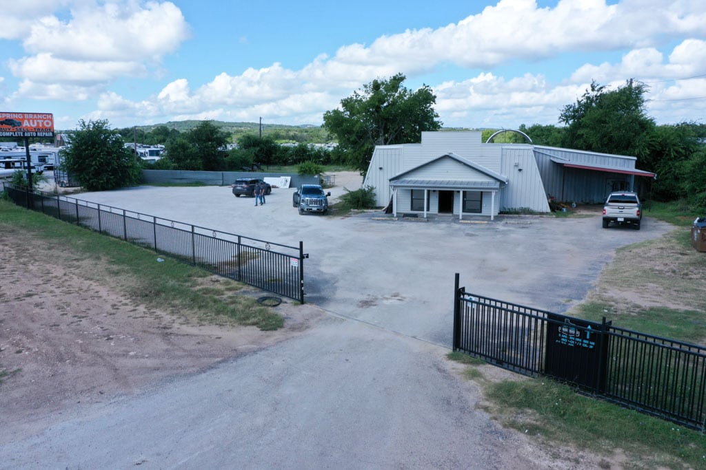 8491 US Highway 281 N, Spring Branch, TX à vendre Photo de l’immeuble– Image 1 sur 14