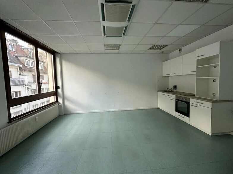 Bureau dans Strasbourg à louer - Photo intérieure – Image 3 sur 12