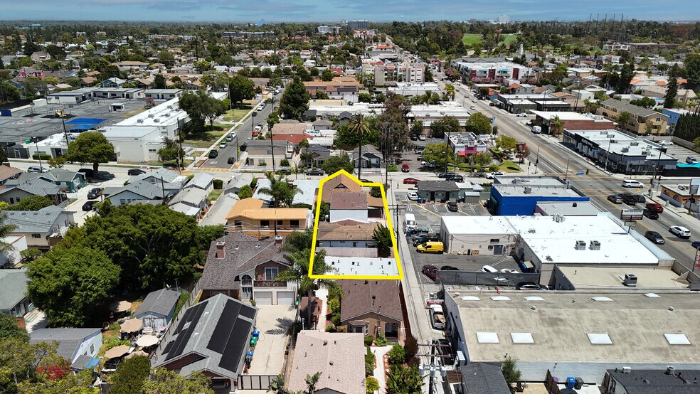 1315 Termino Ave, Long Beach, CA à vendre - Photo de l’immeuble – Image 3 sur 4