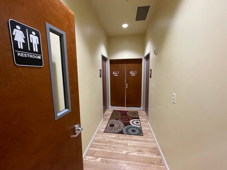 1505 Airport Rd, Rockwall, TX à louer - Photo intérieure – Image 2 sur 17