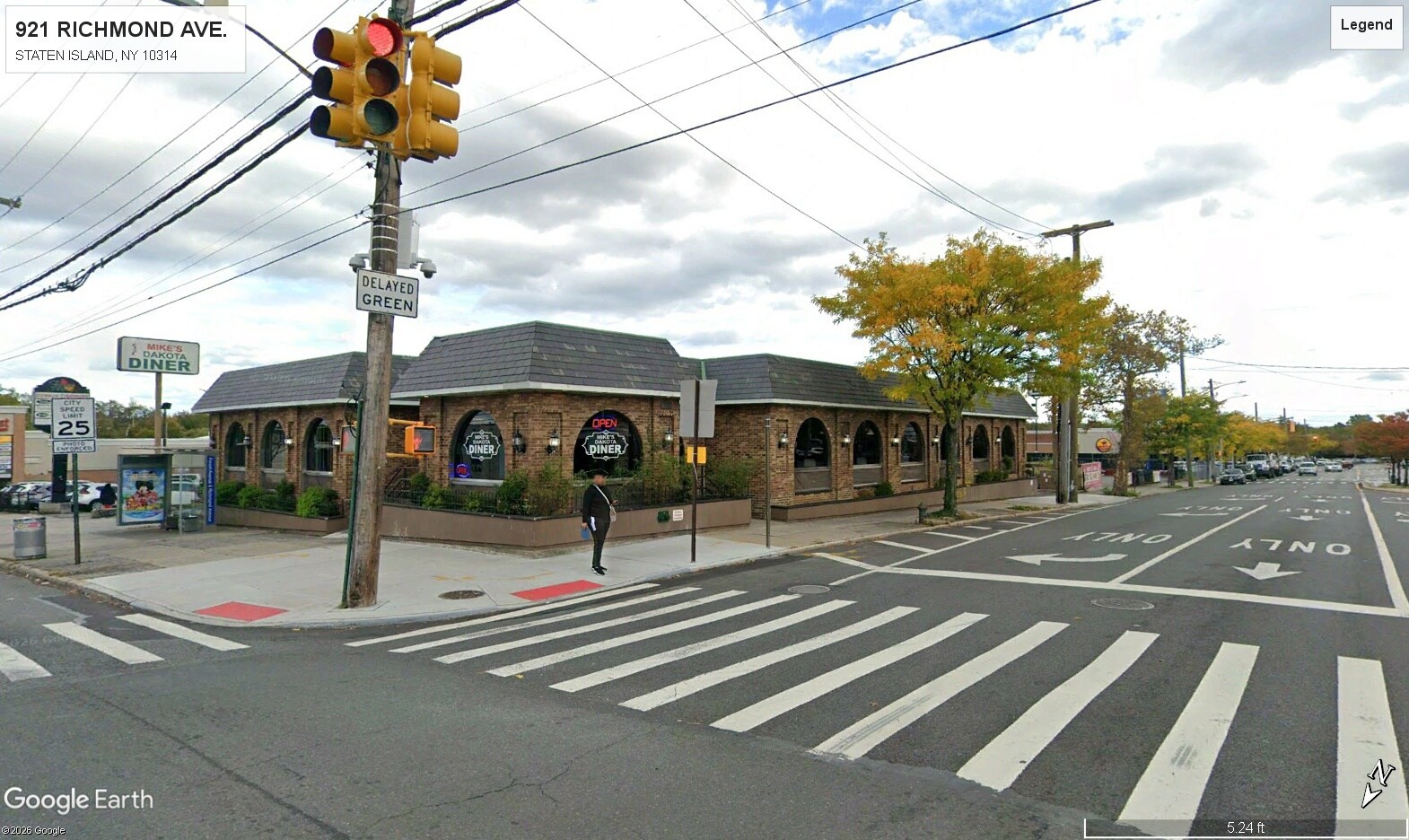 921 Richmond Ave, Staten Island, NY à louer Photo de l’immeuble– Image 1 sur 5