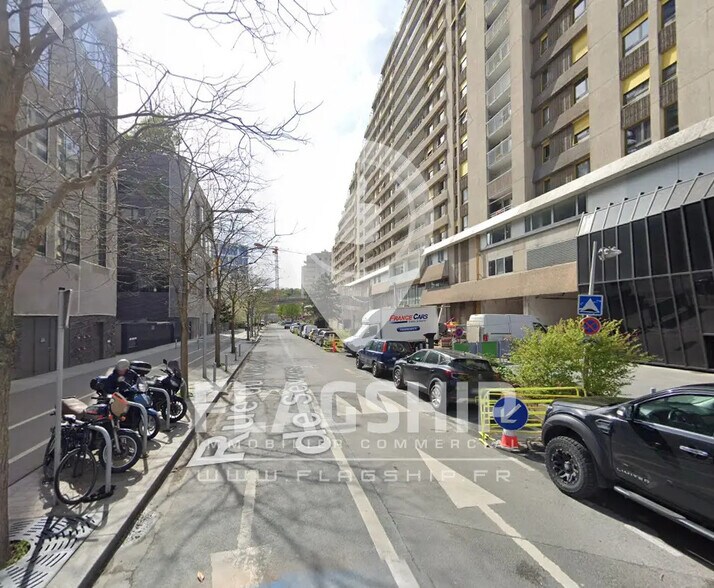 Local commercial dans Boulogne-Billancourt à louer - Photo de l’immeuble – Image 2 sur 3