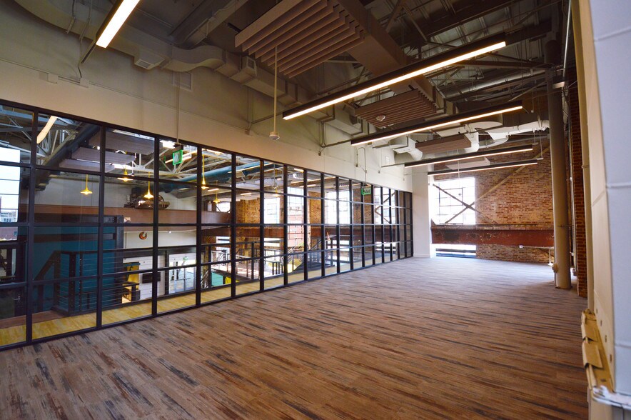 486 N Patterson Ave, Winston-Salem, NC à louer - Hall d’entrée – Image 2 sur 24