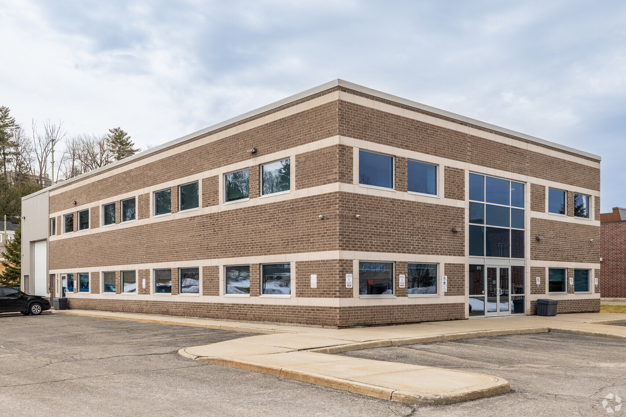 560 Lacolle Way, Ottawa, ON à louer Photo principale– Image 1 sur 3