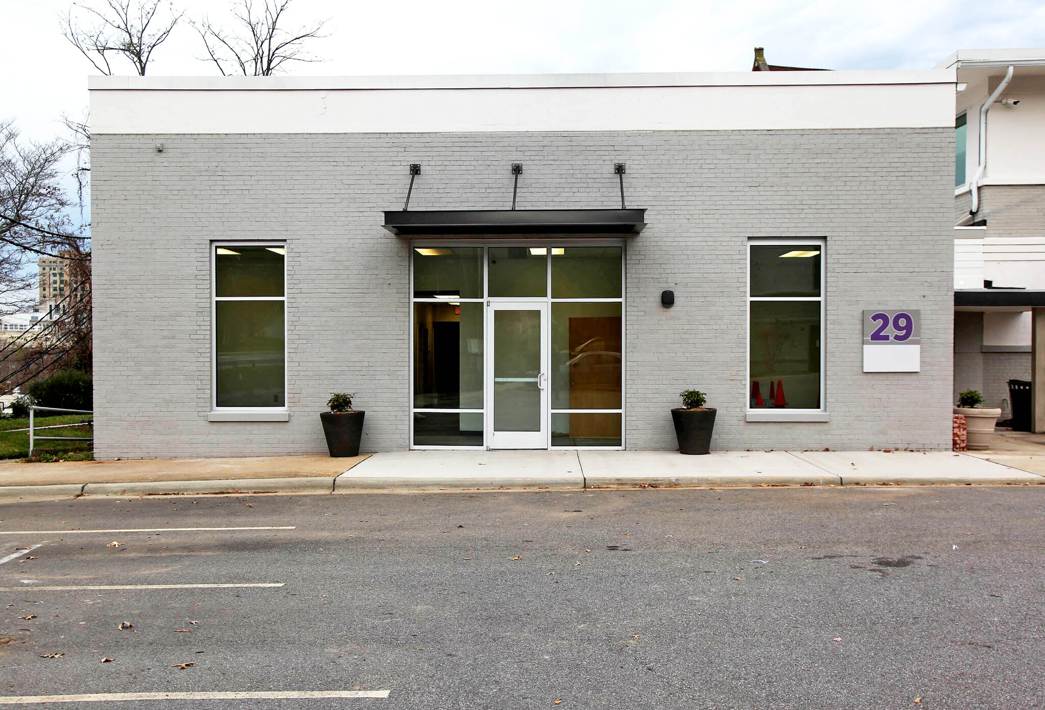 29 College Pl, Asheville, NC à louer Photo de l’immeuble– Image 1 sur 6