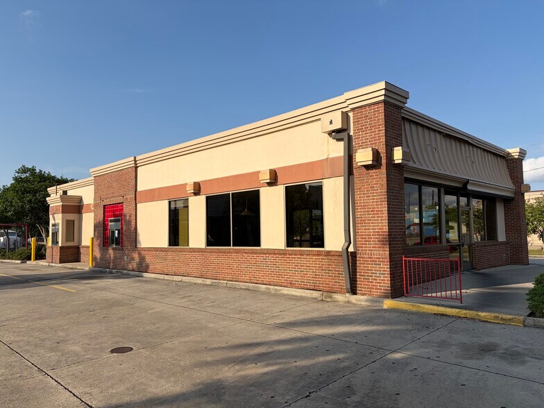 4801 Airline Dr, Metairie, LA à louer - Photo de l’immeuble – Image 1 sur 5