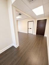 1421 N Causeway Blvd, Metairie, LA à louer Photo intérieure– Image 2 sur 6