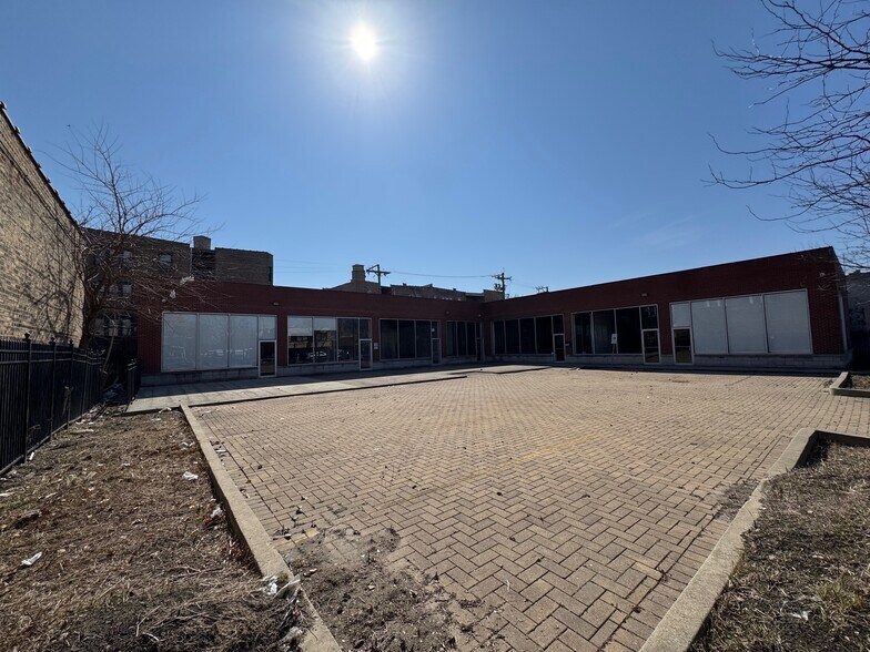 1741 W 79th St, Chicago, IL à vendre - Photo de l’immeuble – Image 2 sur 3