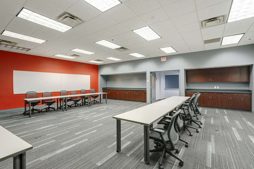 305 Tech Park Dr, La Vergne, TN à louer - Photo intérieure – Image 2 sur 20