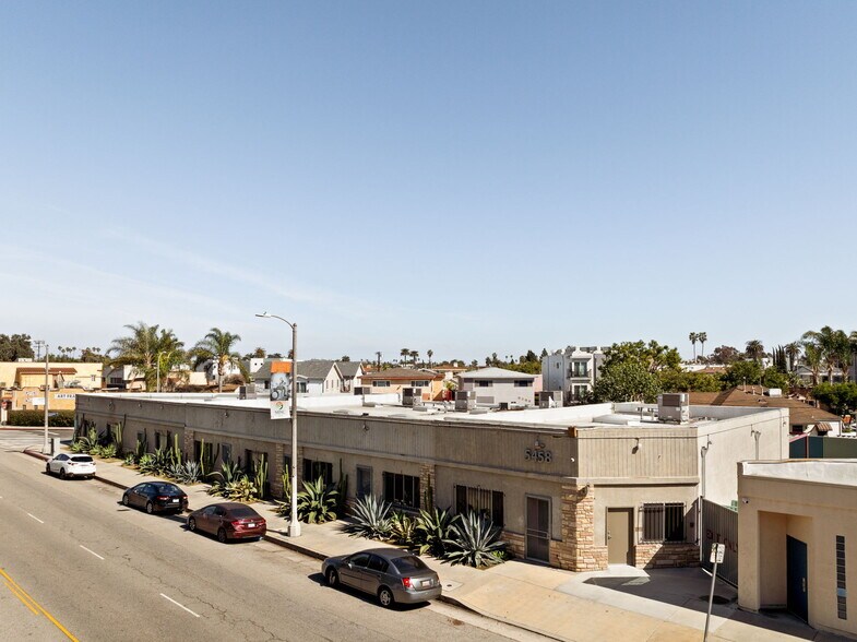 5450-5458 W Washington Blvd, Los Angeles, CA à louer - Photo de l’immeuble – Image 2 sur 30